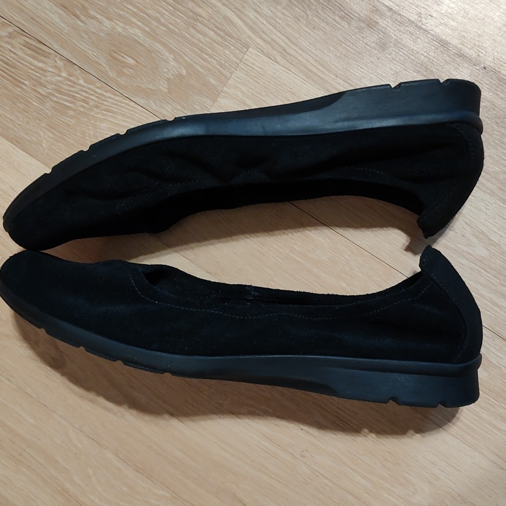 Clarks Black Suede Ballet Flats - Picture 4 of 8